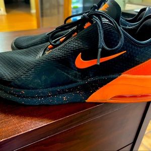 Nike- Air Max Motion Mens Sneakers